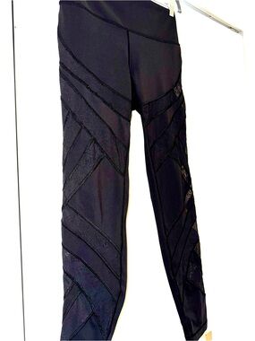 Lululemon Wunder Under High-Rise Tight Flocked Mesh 28"